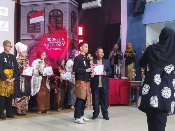 Prestasi siswa SMAN 3 Padang