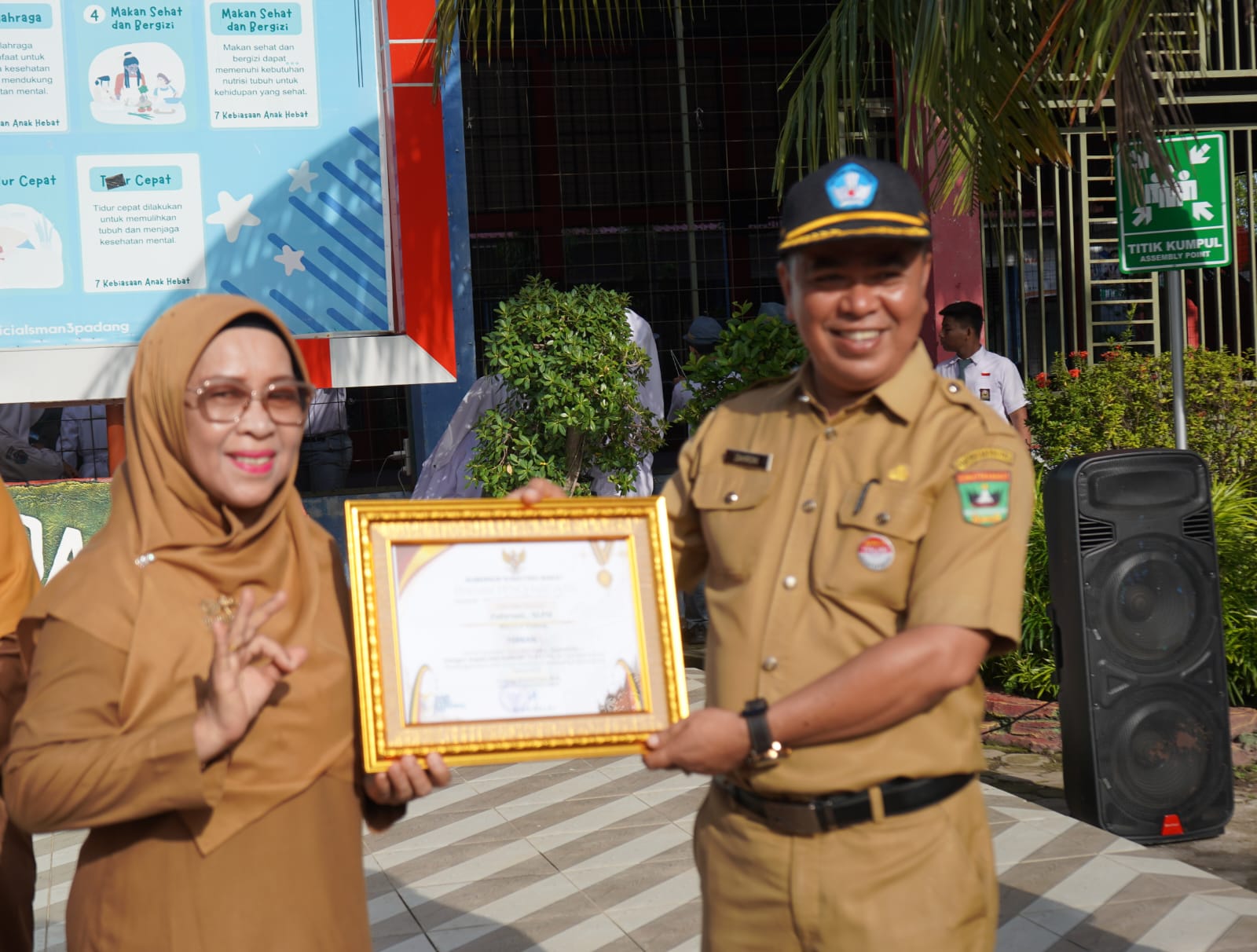 PRESTASI GTK SMAN 3 PADANG