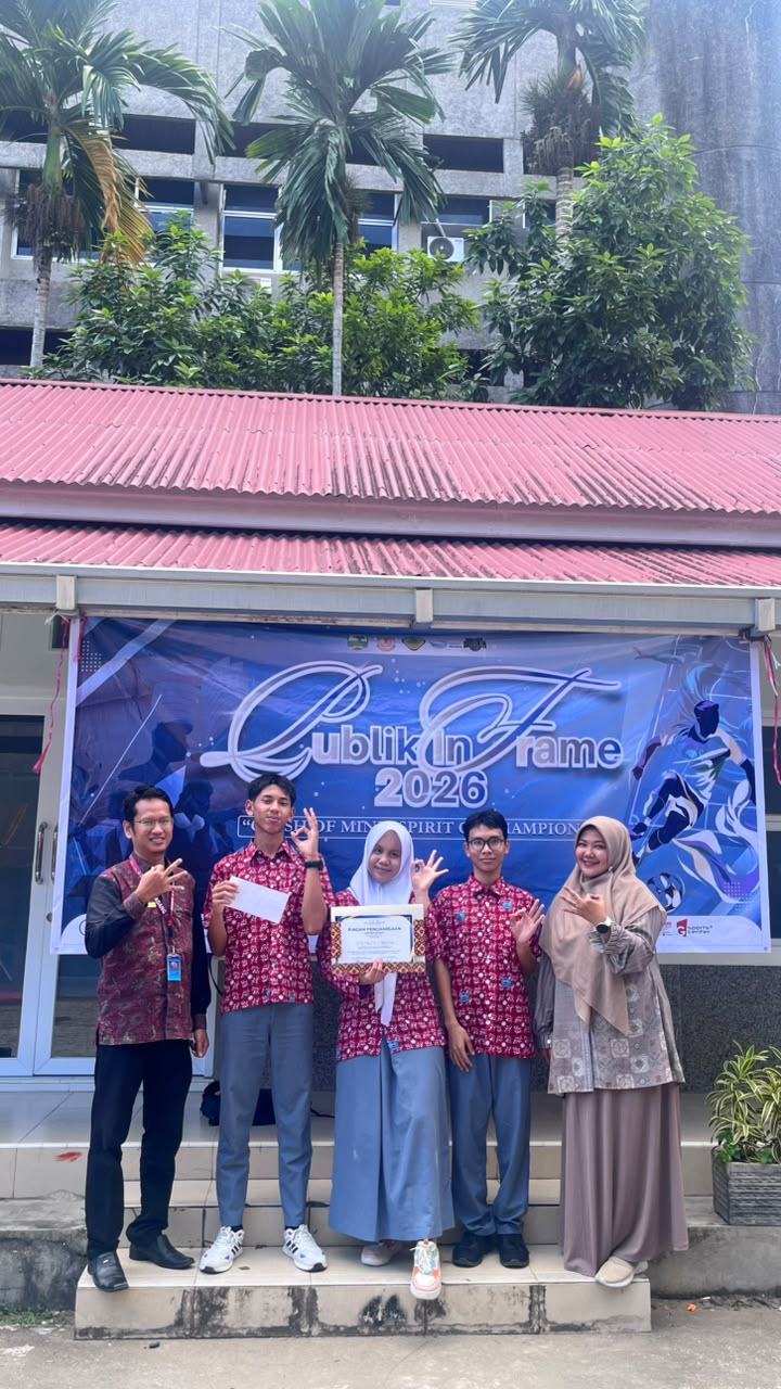 PRESTASI SISWA-SISWI SMA N 3 PADANG PRESTASI SISWA-SISWI SMA N 3 PADANG