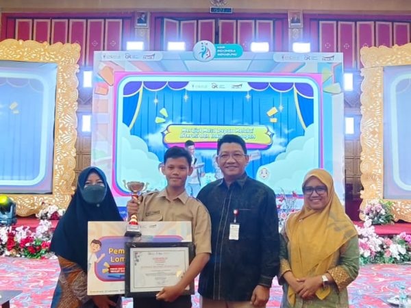 Membanggakan! Reynald Salomo Sitanggang Raih Juara 1 Lomba Ranking 1 OJK