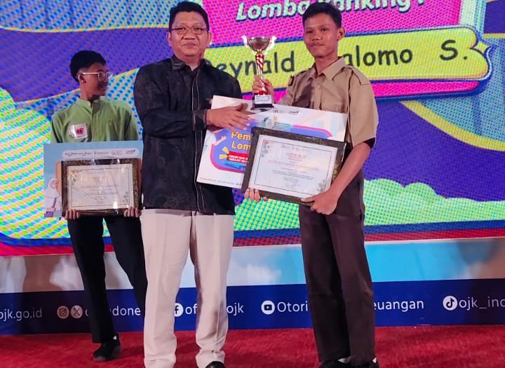 Membanggakan! Reynald Salomo Sitanggang Raih Juara 1 Lomba Ranking 1 OJK